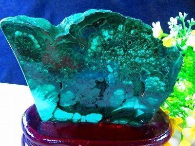 研磨済み☆絶品100A天然マラカイト原石台座付き超巨大653g☆tr27292D-1