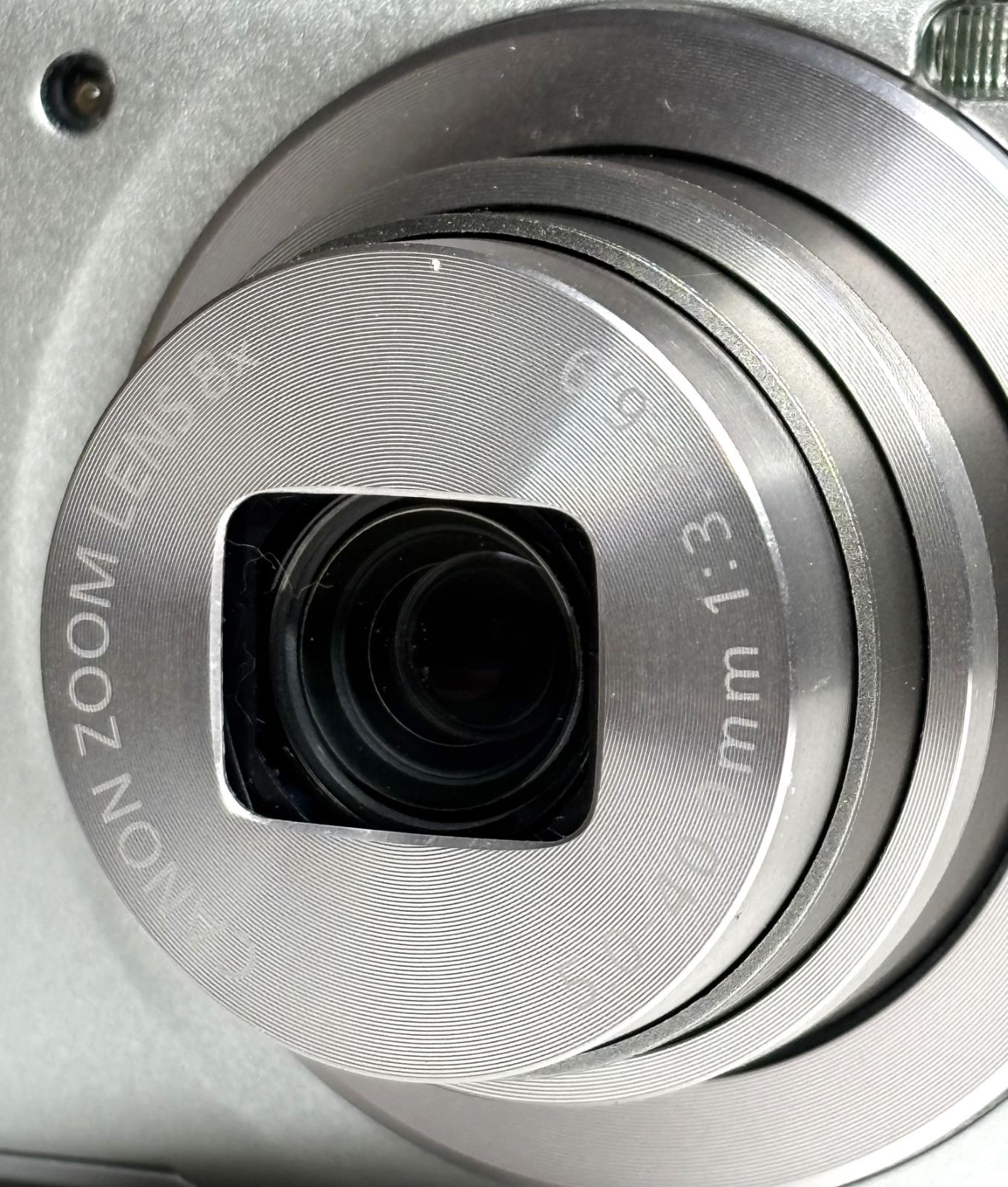 Canon IXY 200 PC2333 HD 20MP 8x デジタルカメラ silver 基本動作確認