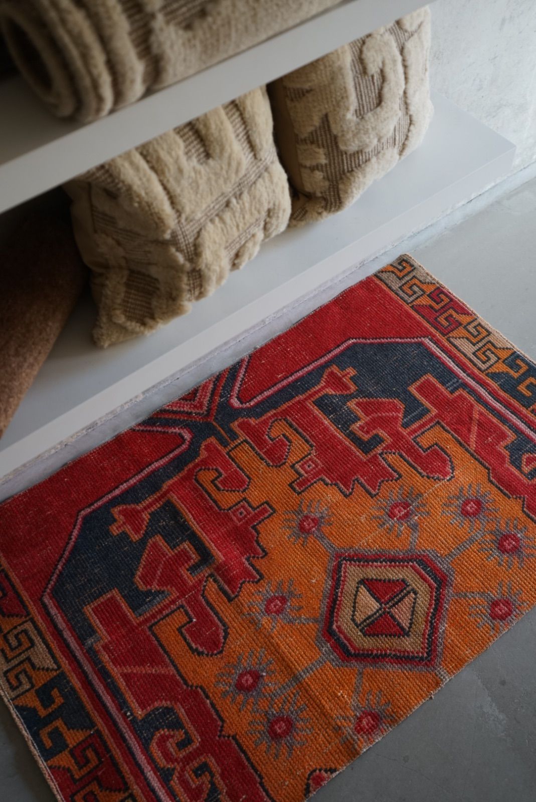 トルコ ヴィンテージラグ ウシャク レッド スモールサイズ 1970年代