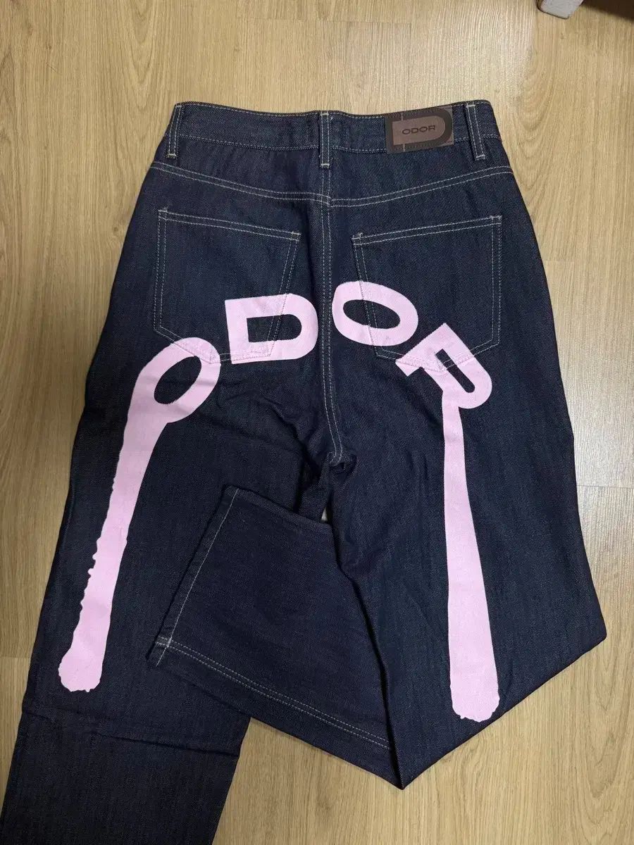 odor ロゴデニムパンツ 黒 1サイズ) ODOR オドア ロゴ デニム パンツ - メルカリ