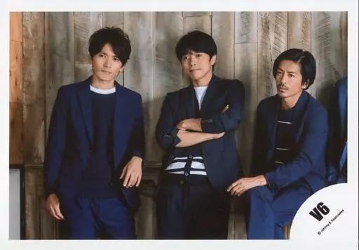 中古】生写真(ジャニーズ) V6/集合(3人)/横型・膝上・衣装紺白・森田