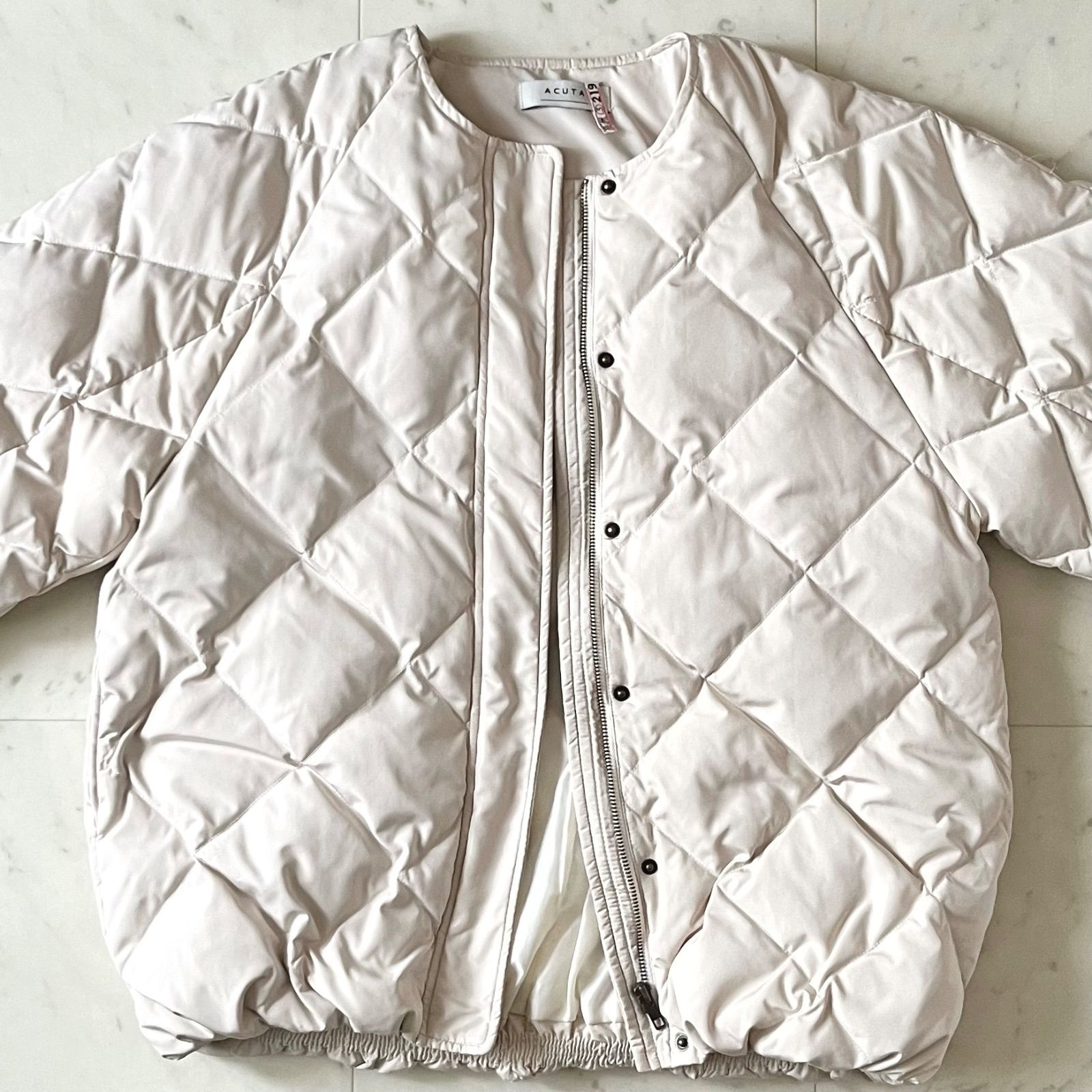 美品//アーバンリサーチ コクーンキルティングダウン acuta アイボリー 