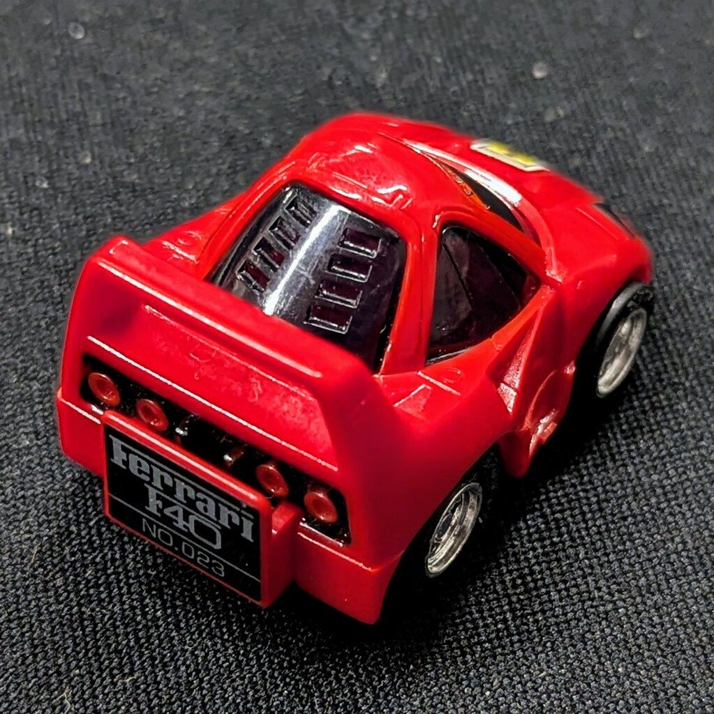 タカラ チョロQHG フェラーリF40/赤、窓黒 No.23 - メルカリ