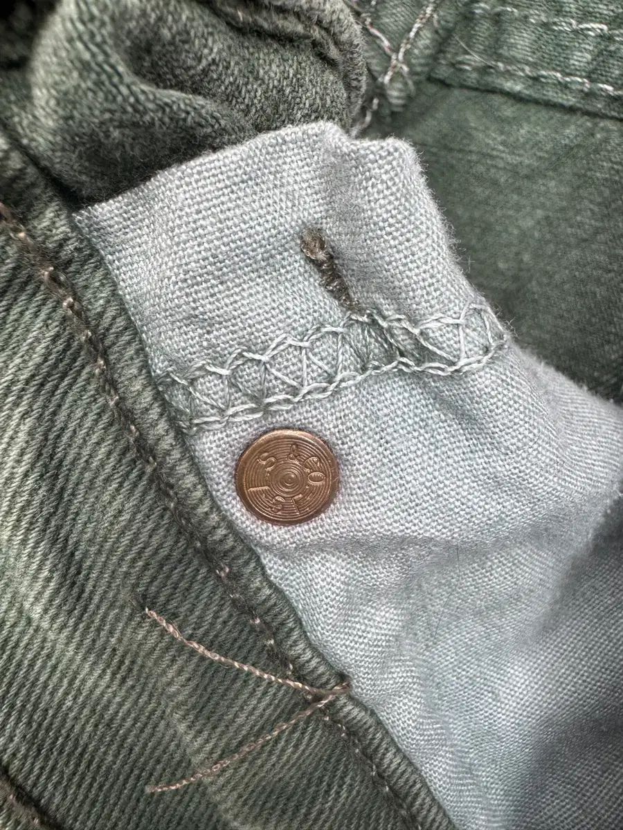 ヴィンテージ 90s トップ LEVI'S 555 グリーン(オリーブ)COLOR