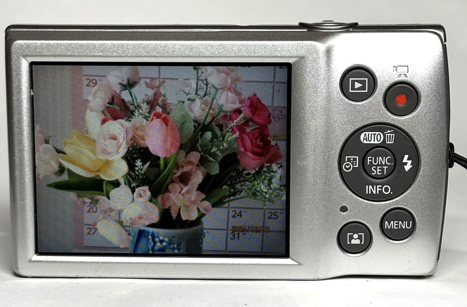 Canon IXY 200 PC2333 HD 20MP 8x デジタルカメラ silver 基本動作確認