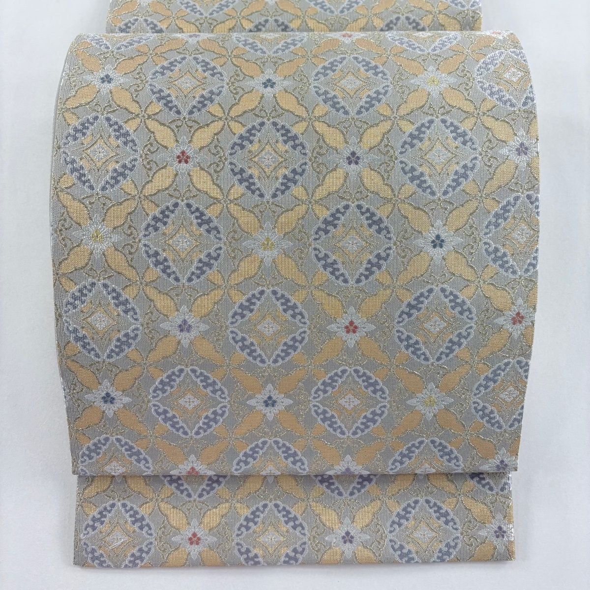 美品】 袋帯 名品 七宝花菱文様 金糸 灰色 六通 正絹 【中古】 - メルカリ