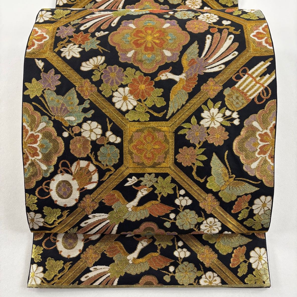 袋帯 名品 落款あり 本家加納 菊唐草 桐唐草 金銀糸 唐織 金色 六通