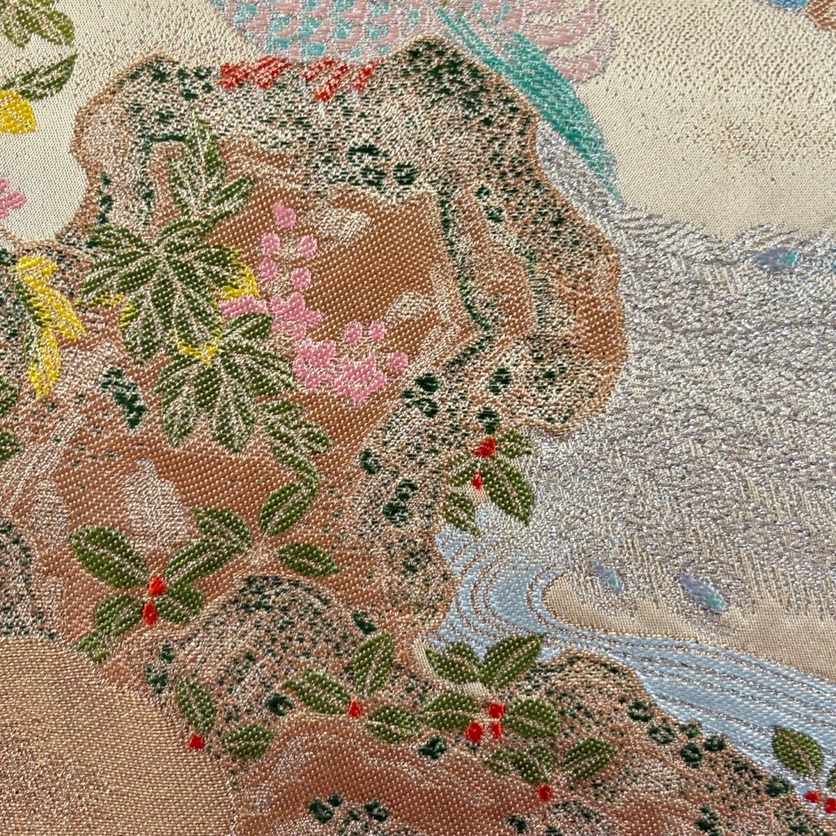 美品】 袋帯 逸品 龍村晋 落款 鳳凰 流水 金糸 箔 ベージュ お太鼓柄