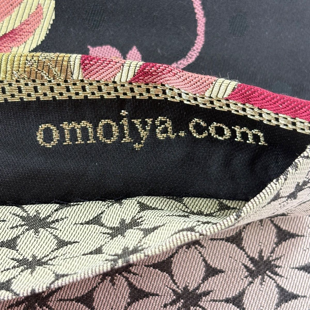 美品】 袋帯 逸品 想屋 落款 やまと 花唐草 水玉 金糸 黒 全通 正絹 