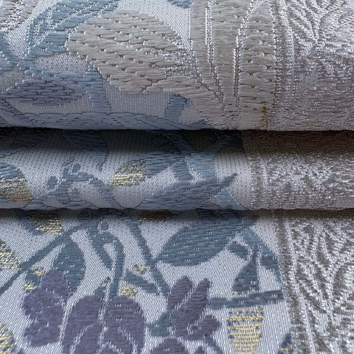 美品】 袋帯 逸品 山口美術織物 落款 果実藤木蓮文 銀糸 箔 クリーム