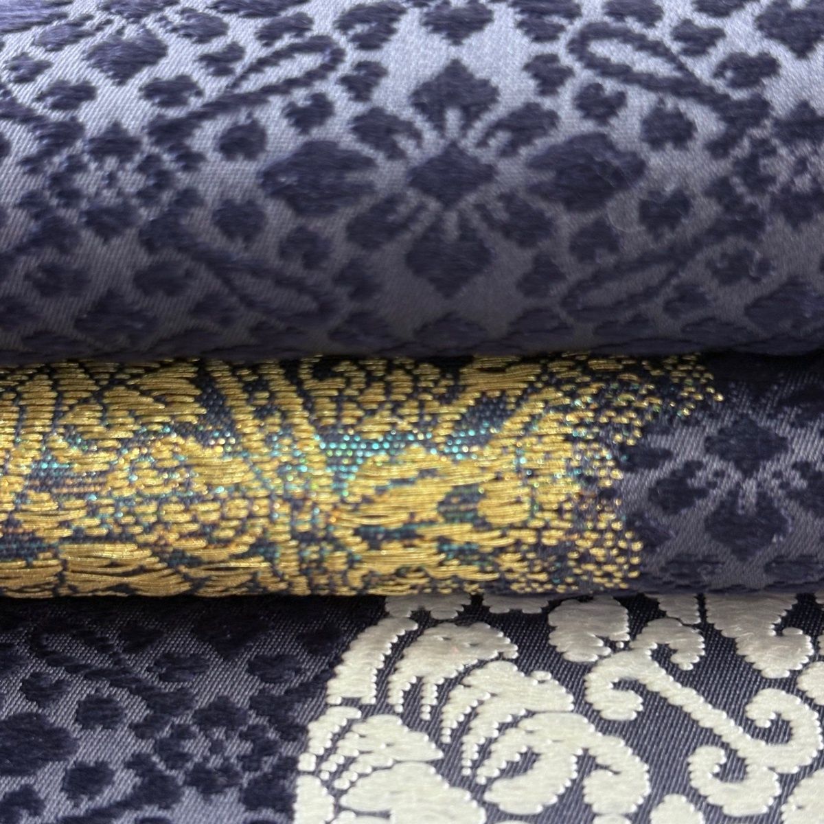 美品】 袋帯 逸品 落款 山口弘躬染織 小葵地葡萄鏡文 金糸 箔 青紫