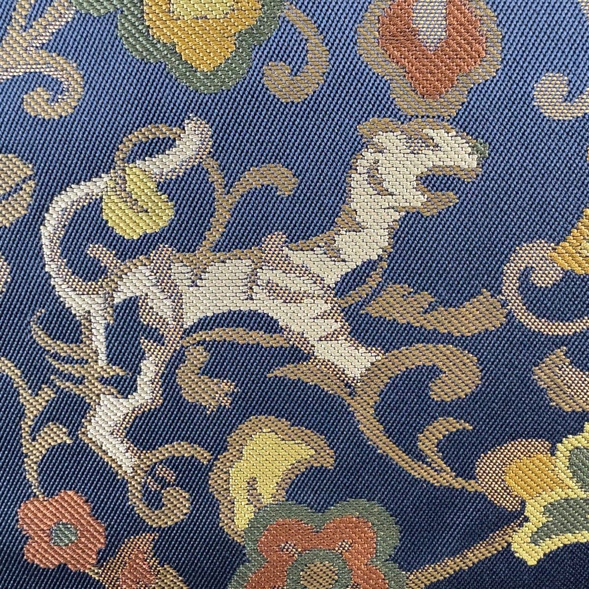 美品】 袋帯 逸品 川島織物 落款 花唐草 鳳凰 箔 紺色 六通 正絹