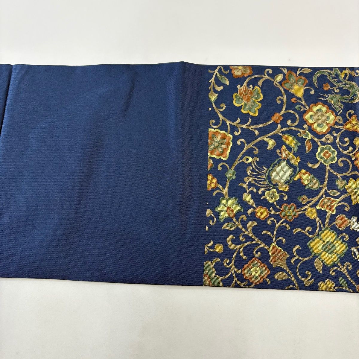美品】 袋帯 逸品 川島織物 落款 花唐草 鳳凰 箔 紺色 六通 正絹