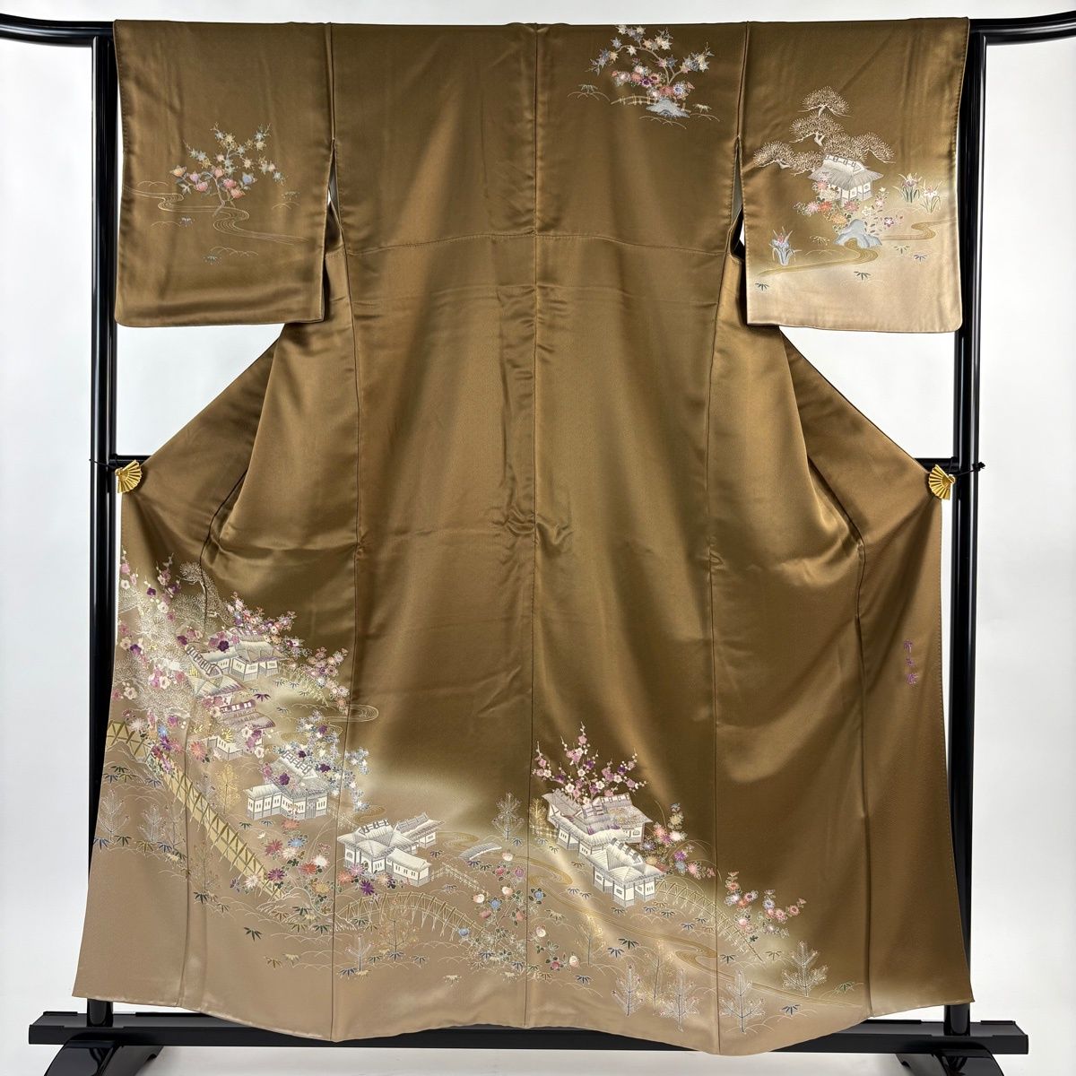 サツキ様正絹　本純金糸使用　朱色 お仕立て上がり・中古美品】 正絹友禅訪問着 「矢羽根に草花」 ☆お