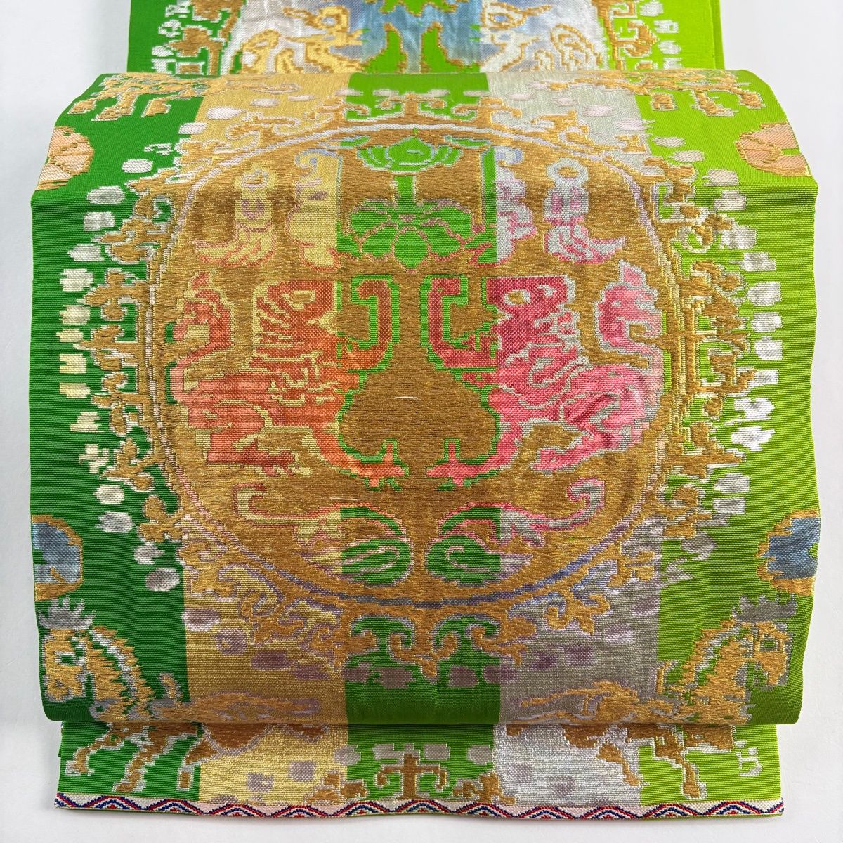 袋帯 逸品 龍村平蔵 落款 関西仕立て 円文白虎錦 縞 箔 金銀糸 黄緑色