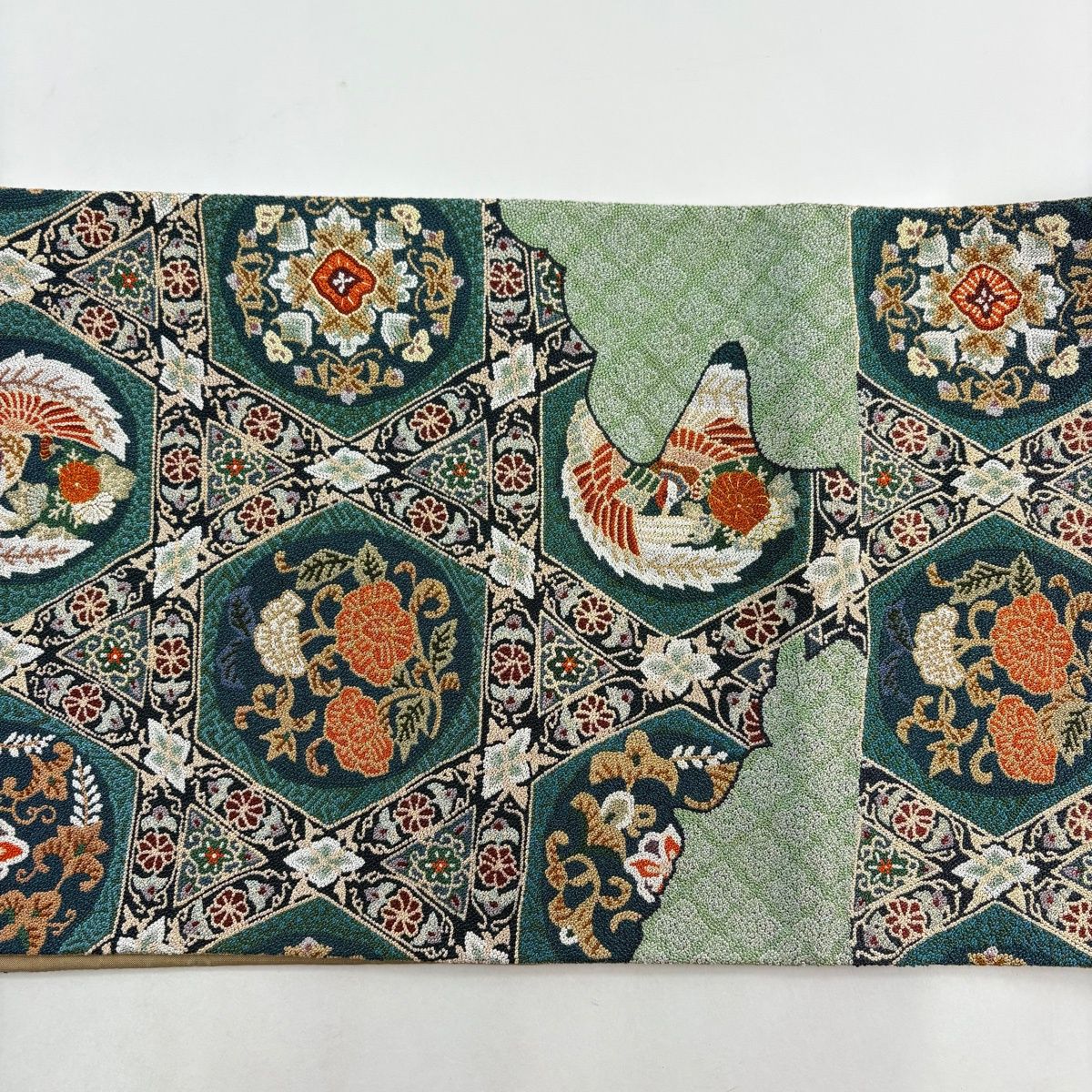 美品】 袋帯 逸品 鳳凰 華文 相良刺繍 金糸 緑 六通 正絹 【中古