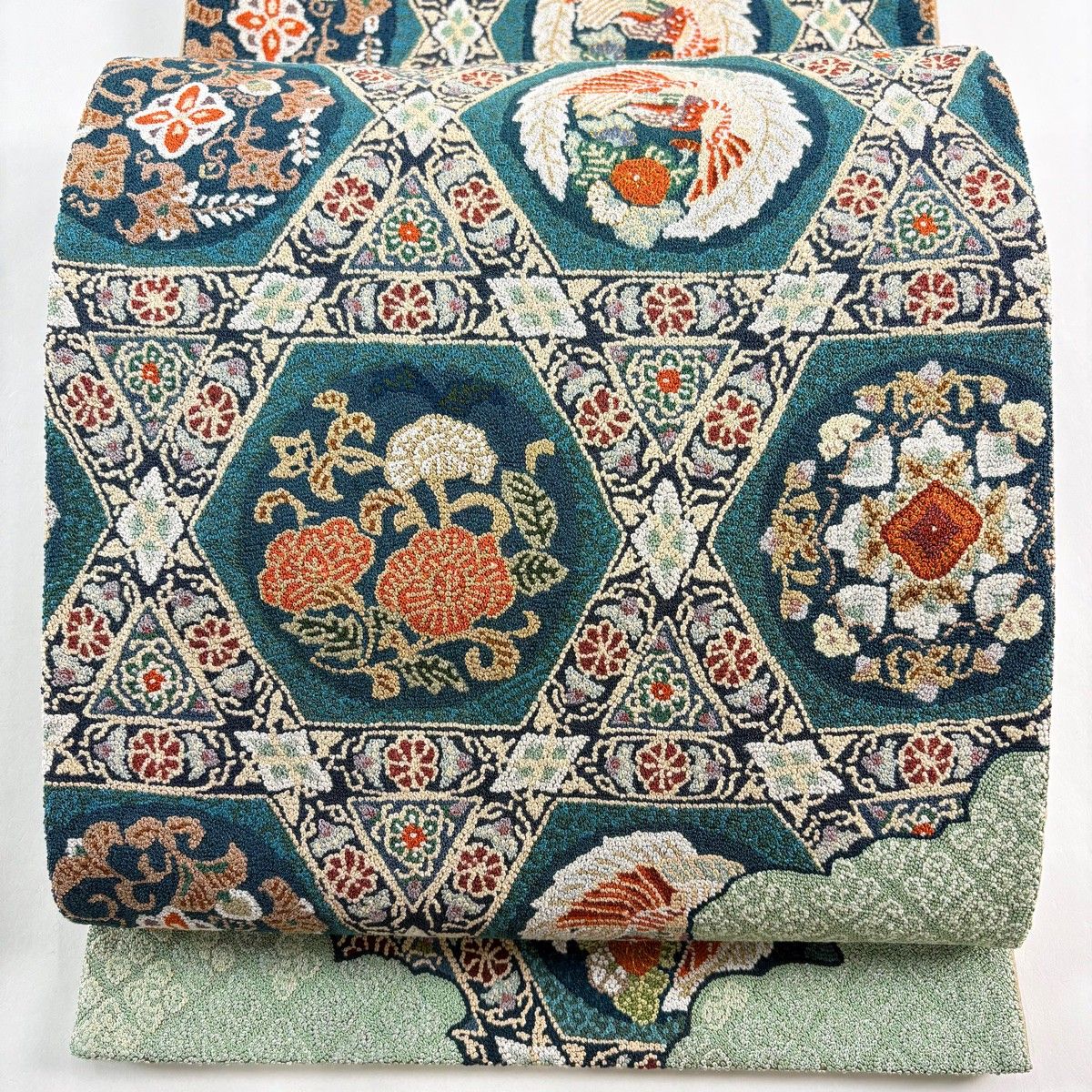 美品】 袋帯 逸品 鳳凰 華文 相良刺繍 金糸 緑 六通 正絹 【中古