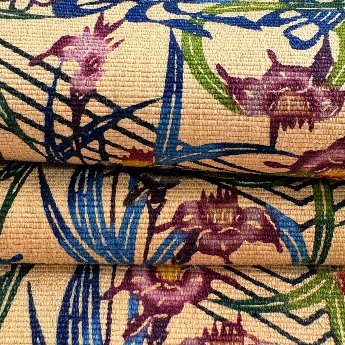 美品】 名古屋帯 逸品 玉那覇有公 落款 証紙 本場結城紬地 藤貫 草花