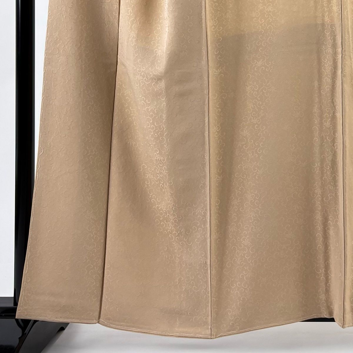 色無地 身丈159.5cm 裄丈68cm L 袷 花井幸子 落款 地紋 ピンク 正絹 秀