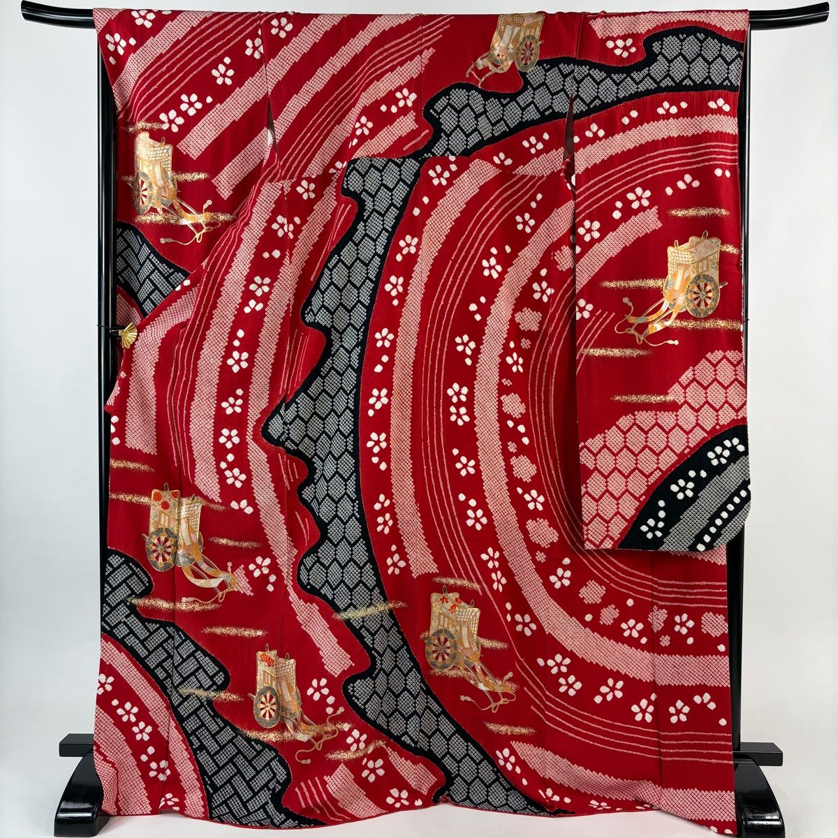 振袖 身丈171.5cm 裄丈68cm L 袷 御所車 花 金糸 絞り 赤 正絹 秀品