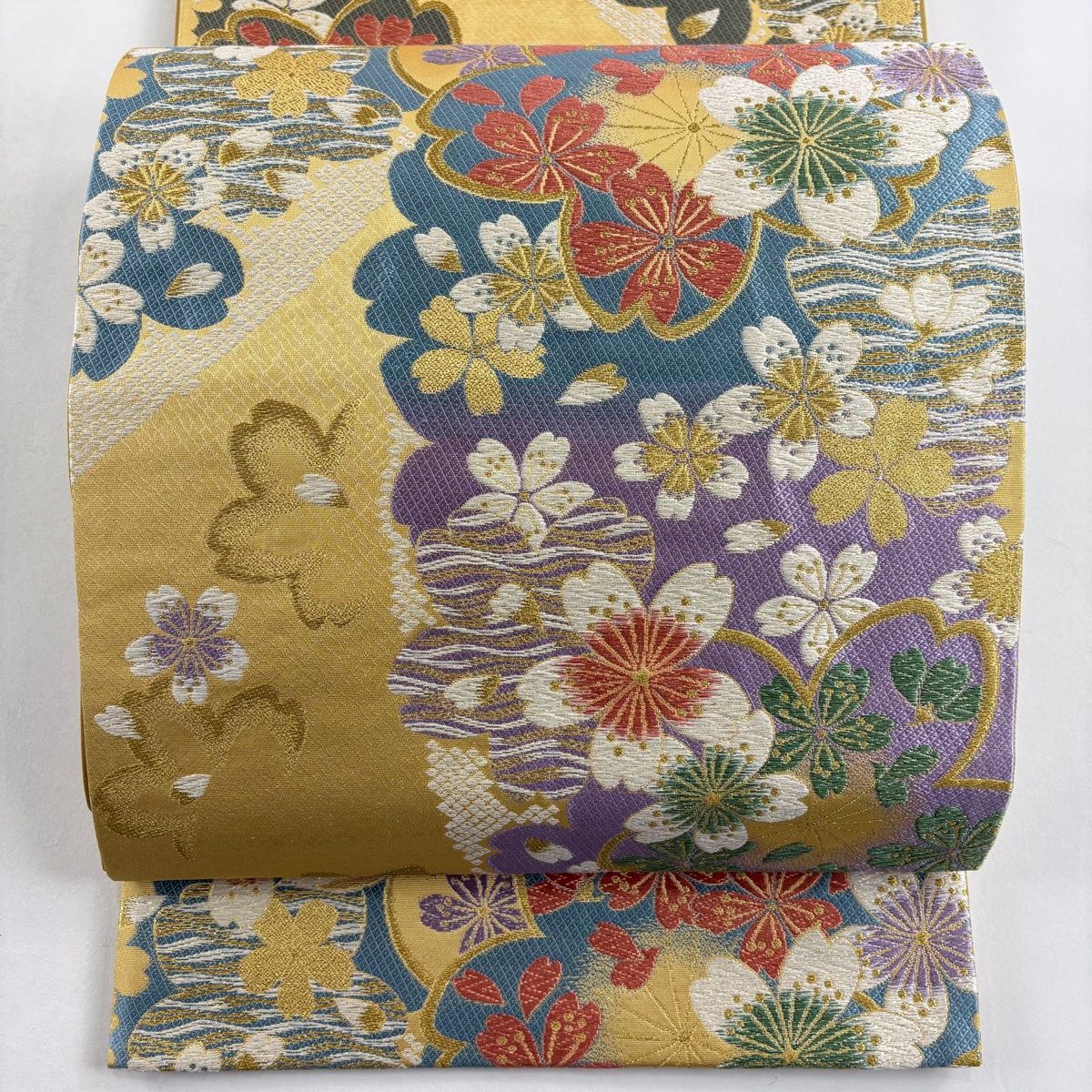 美品】 袋帯 秀品 振袖向き 桜 鹿子柄 金銀糸 箔 金色 六通 正絹