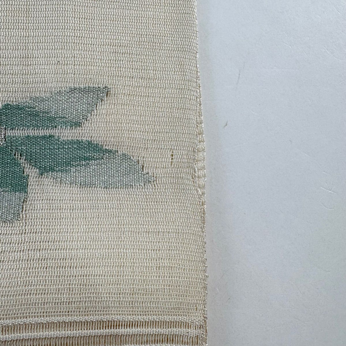 名古屋帯 秀品 夏帯 絽 八寸名古屋帯 松葉仕立て 草花 金銀糸 クリーム