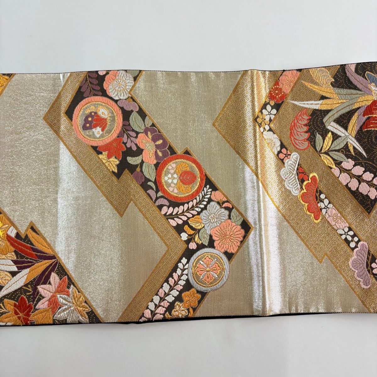 袋帯 秀品 草花 鴛鴦 刺繍 金銀糸 銀色 六通 正絹 【中古】 - メルカリ