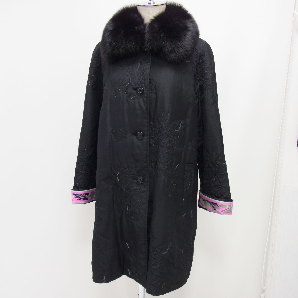 最高級✨レオナール シルク100% フォックス ファー コート 刺繍 白 花柄 参考定価30万円☆LEONARD レオナール フォックスファー付 シルク100