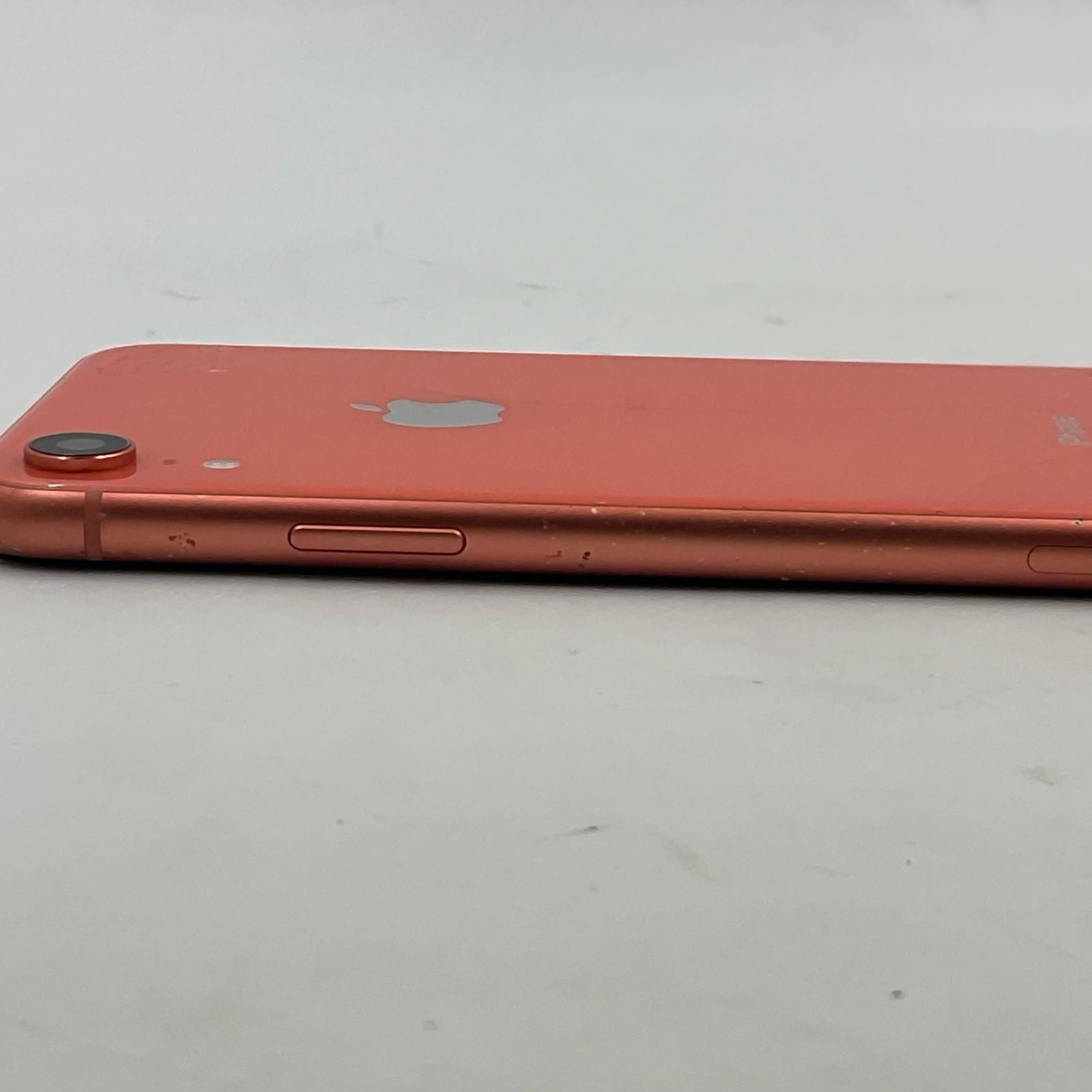 iPhone XR 128GB コーラル ショップ Softbank 白ロム 81%【難有