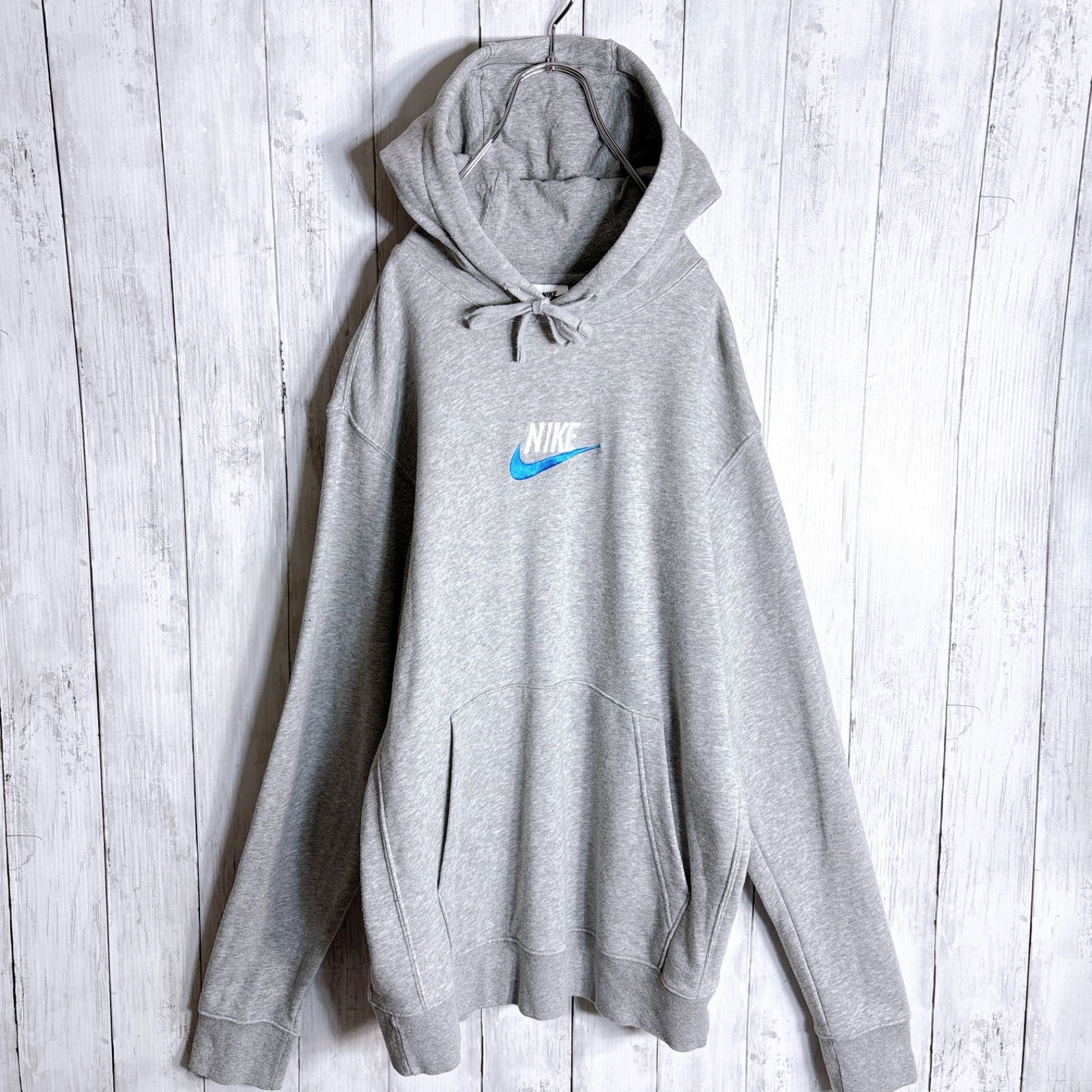 希少サイズ☆ナイキ 刺繍ロゴ センターロゴ パーカー グレー 4L相当 超希少デザイン MナイキNIKEセンターロゴ刺繍 スウェット パーカー