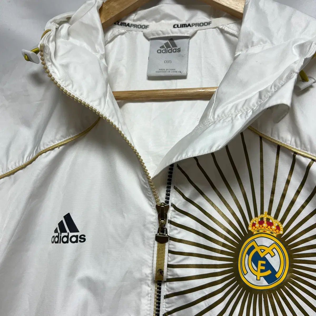美品　90s adidas レアル・マドリード ウィンドブレーカー adidas レアル・マドリード ウィンドブレーカー 上下 Sサイズ - メルカリ