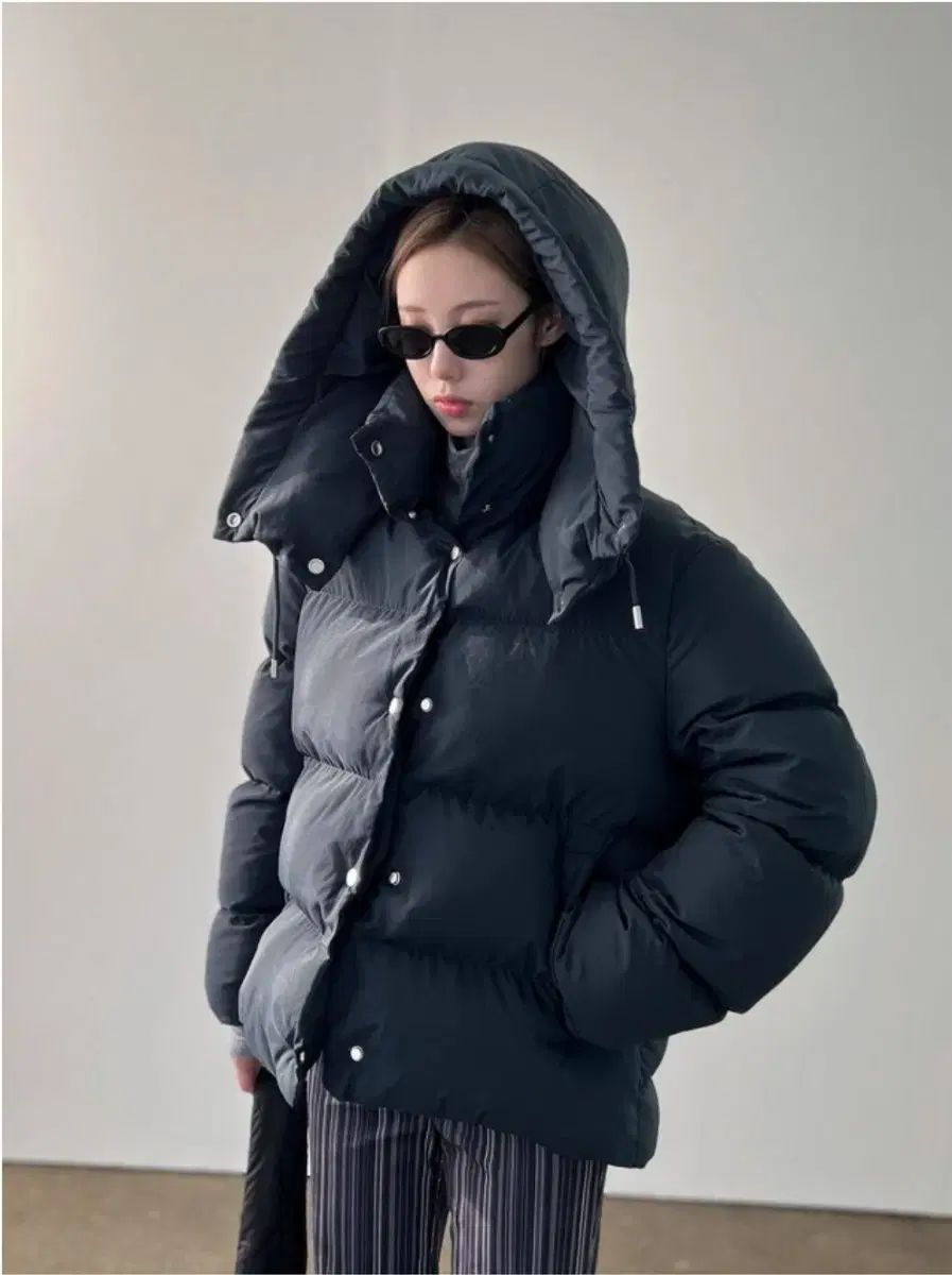 売れ筋 hake ヘイク フード ダウン ネイビー カラー 未使用 新品