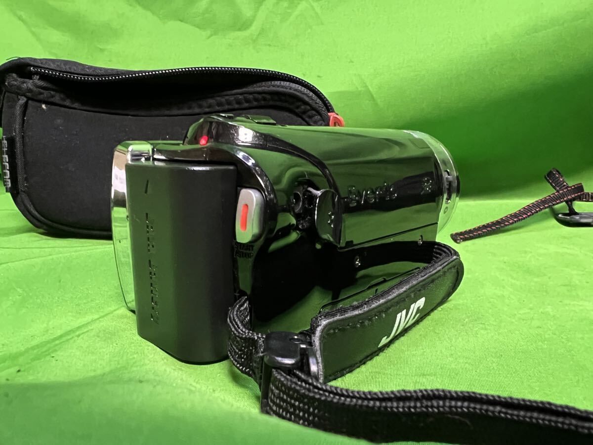 JVC（日本ビクター）ハイビジョンメモリームービー「Everio GZ-E265