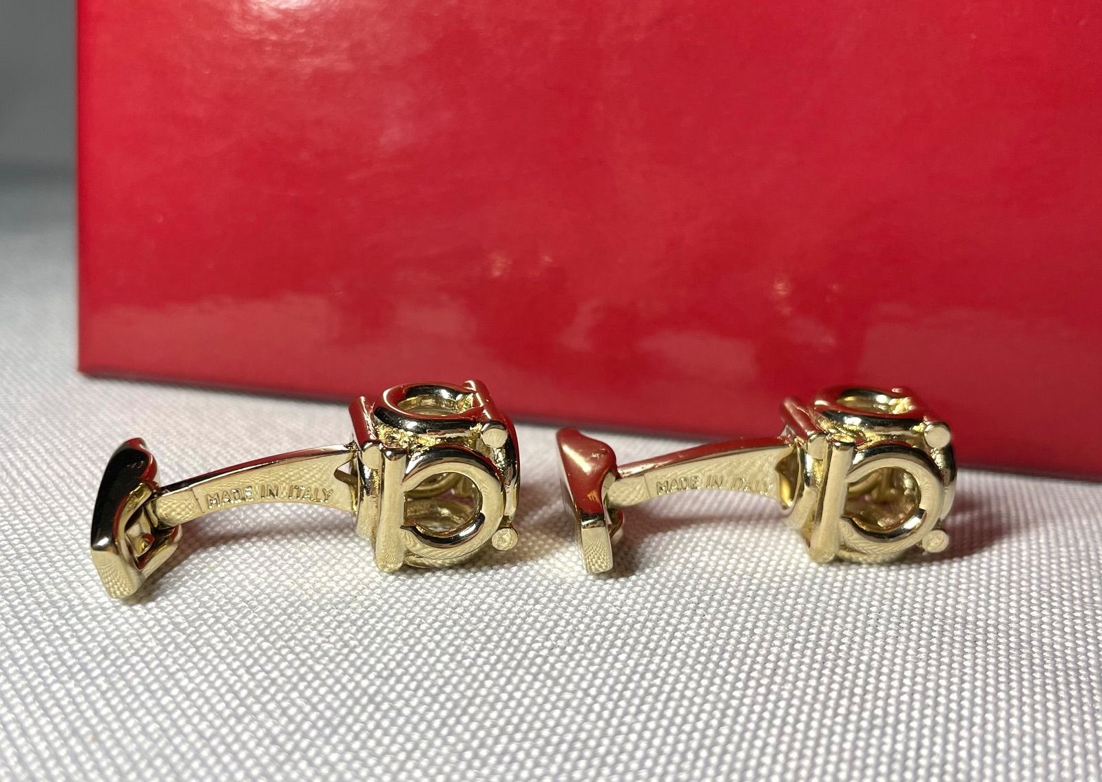 美品✨Salvatore Ferragamo カフリンクス ゴールド ガンチーニ Gancini cufflinks - Men | Ferragamo