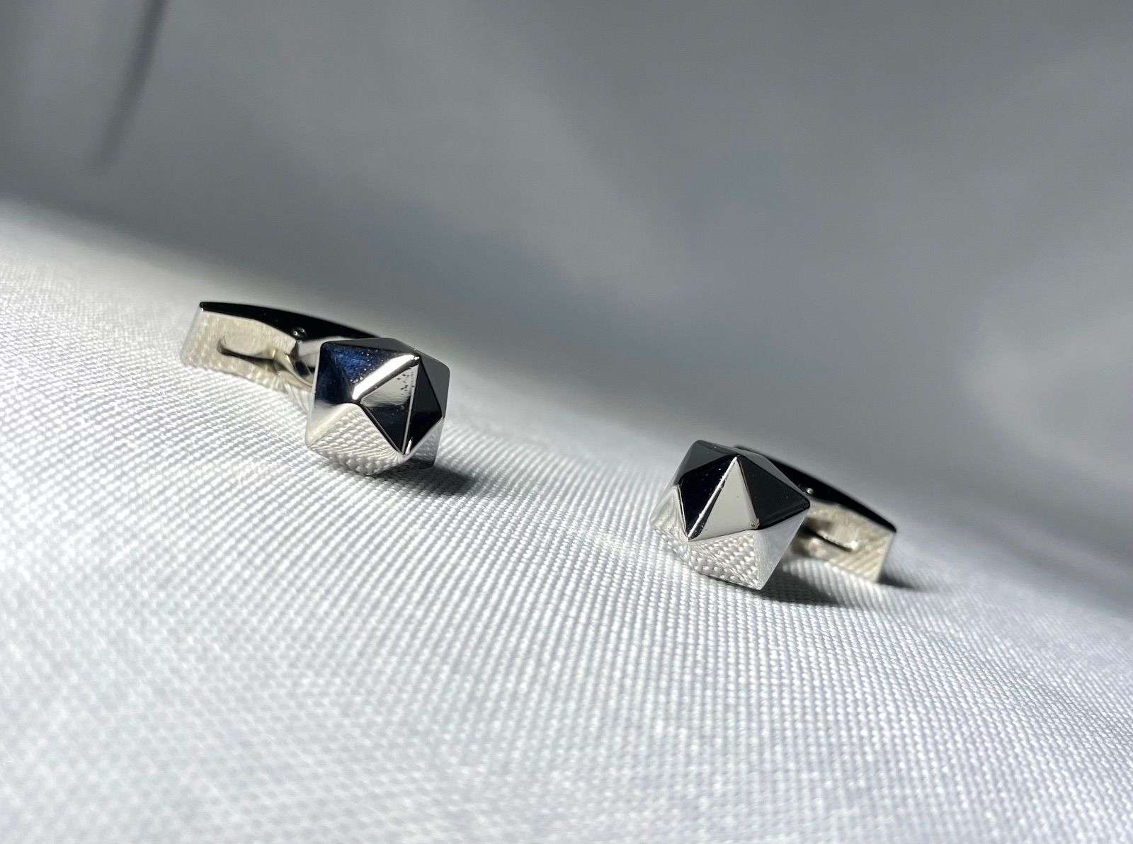 ST.Dupontデュポン　カフリンクス　❤︎ 希少 S.T.Dupont デュポン 立体3D ダイヤカットデザインカフス