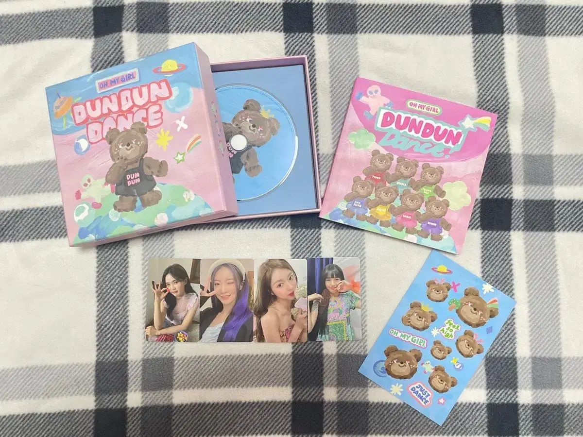 週末限定価格‼️OH MY GIRL アルバム トレカ グッズ まとめ売り 週末限定価格‼️OH MY GIRL アルバム トレカ グッズ まとめ売り OH MY