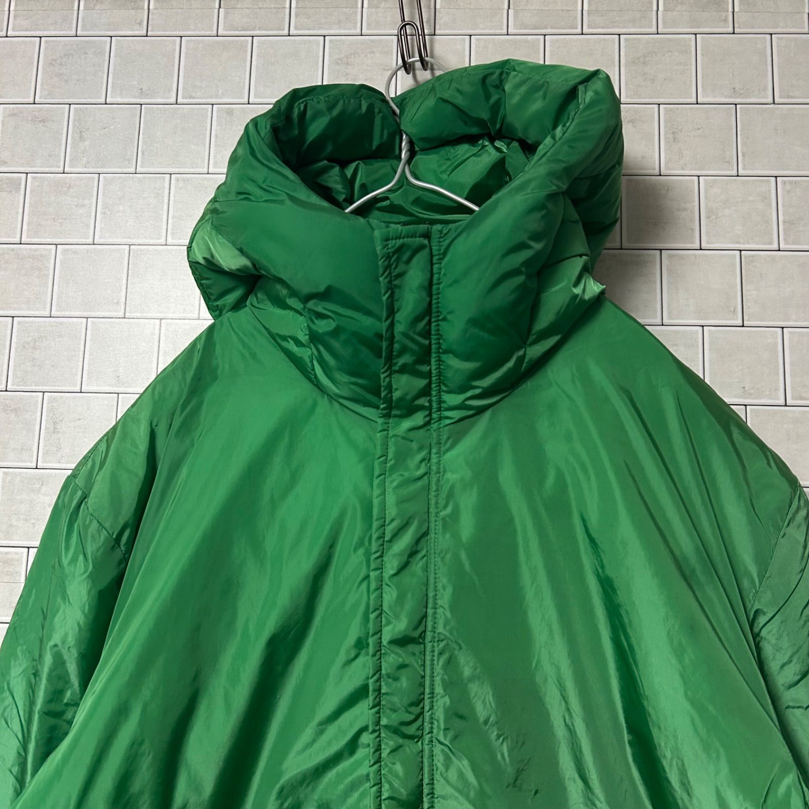 最終値下げ バックプリントDIESEL 中綿ナイロンジャケット 緑色 最終値下げ バックプリントDIESEL 中綿ナイロンジャケット 緑色