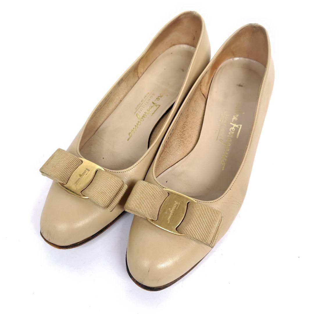 Salvatore Ferragamo フェラガモ 22.5cm パンプス 5.5C ヴァラ