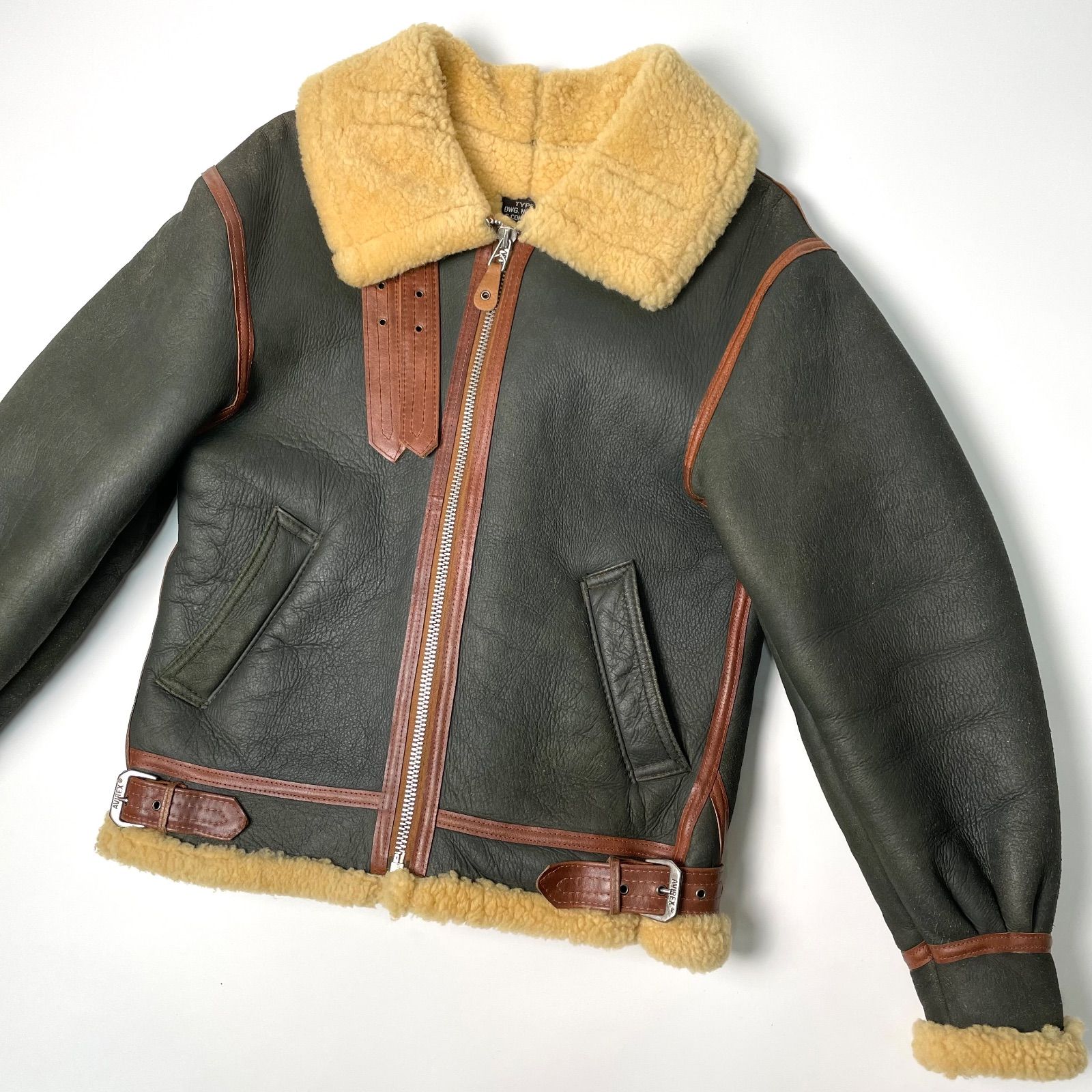 【希少】AVIREX ムートンジャケット B-3 緑 ボア ボマー 希少】米国製 AVIREX ムートンジャケット B-3 緑 36 フライト