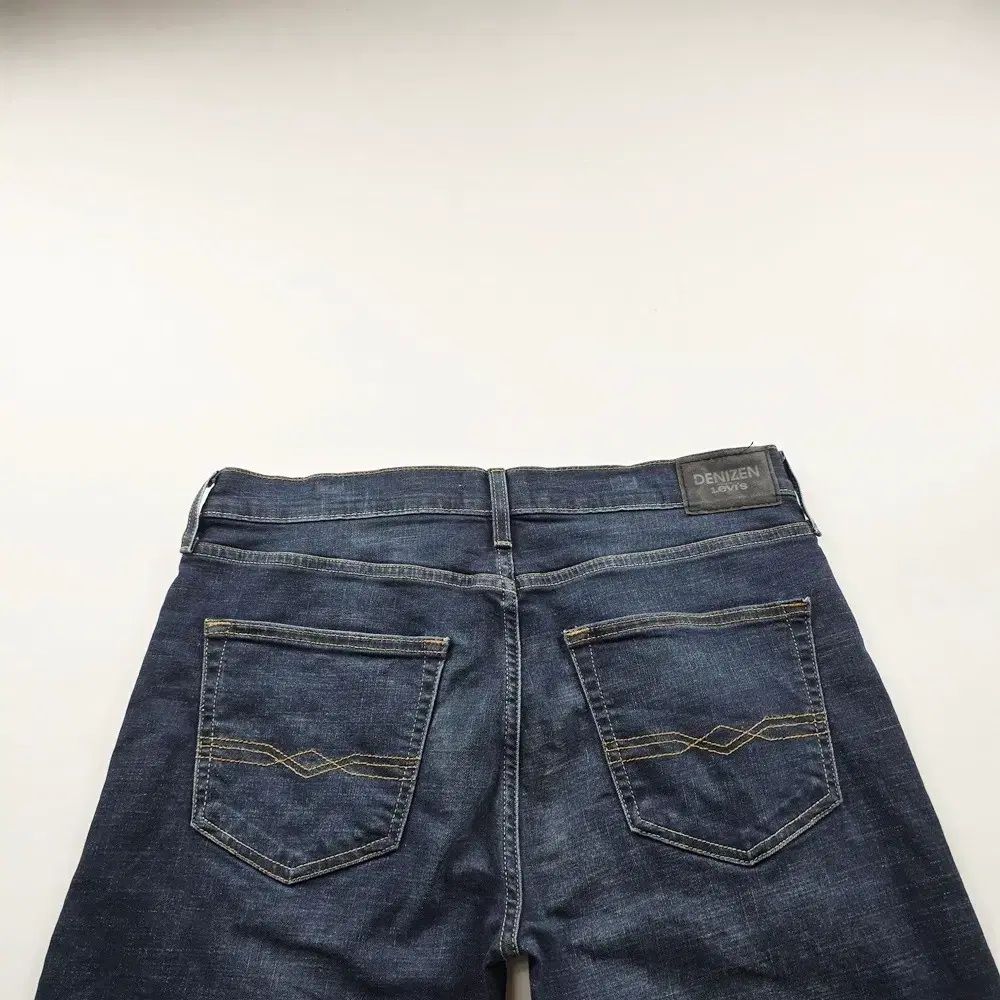 リーバイス デニム ズボン ストレッチ サイズ34 R3557