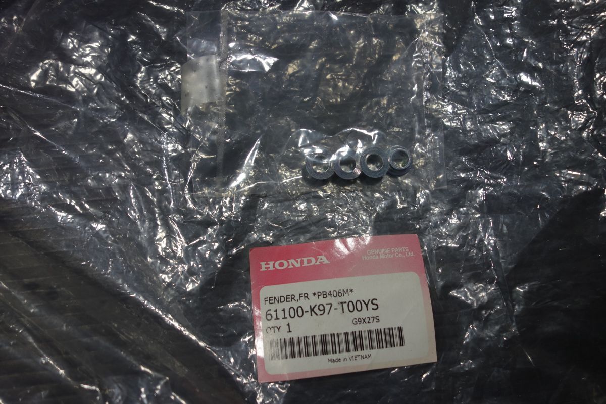 フロントフェンダー 61100-K97-T00YS ホンダ 純正 PCX125 JF81 PCX150