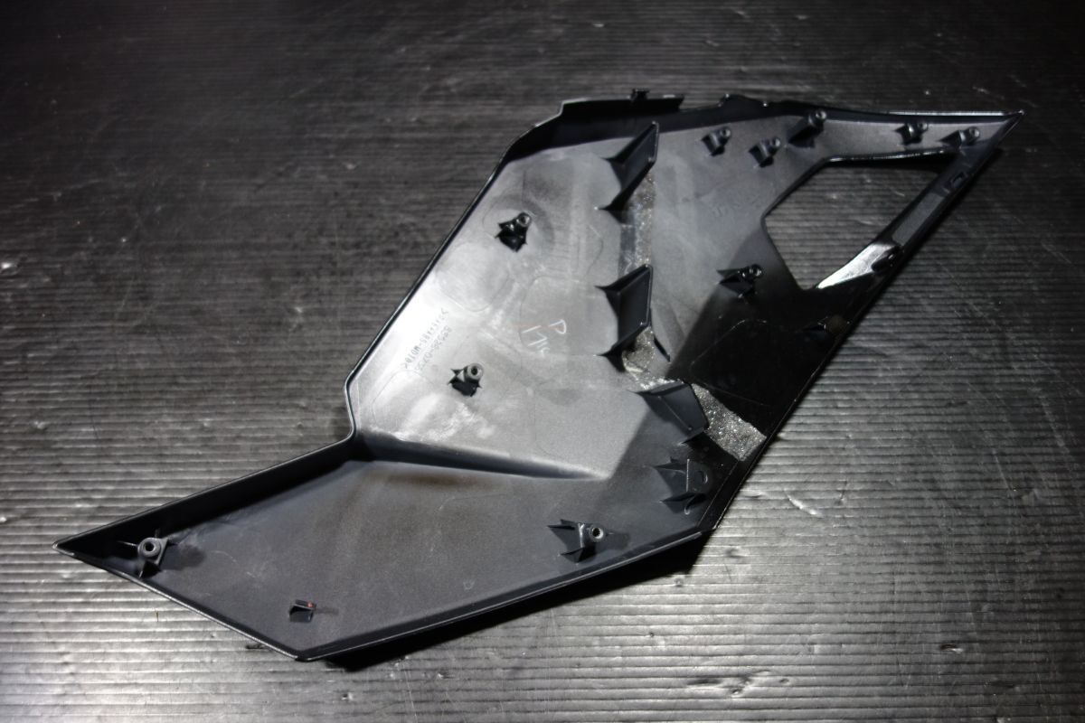 かせん sakura322♡ 2024-2025 Kawasaki ZX-6R Seat Cowl | 99994-1116-68N | OE