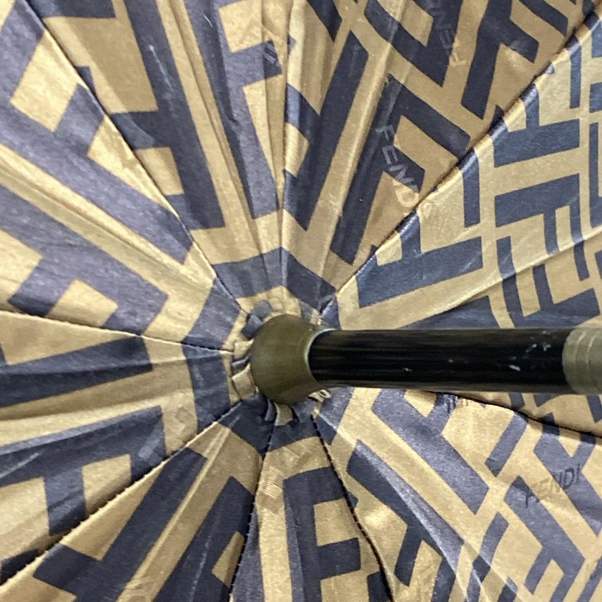 FENDI(フェンディ) 傘 - ブラウン×ダークブラウン ズッカ柄 - メルカリ