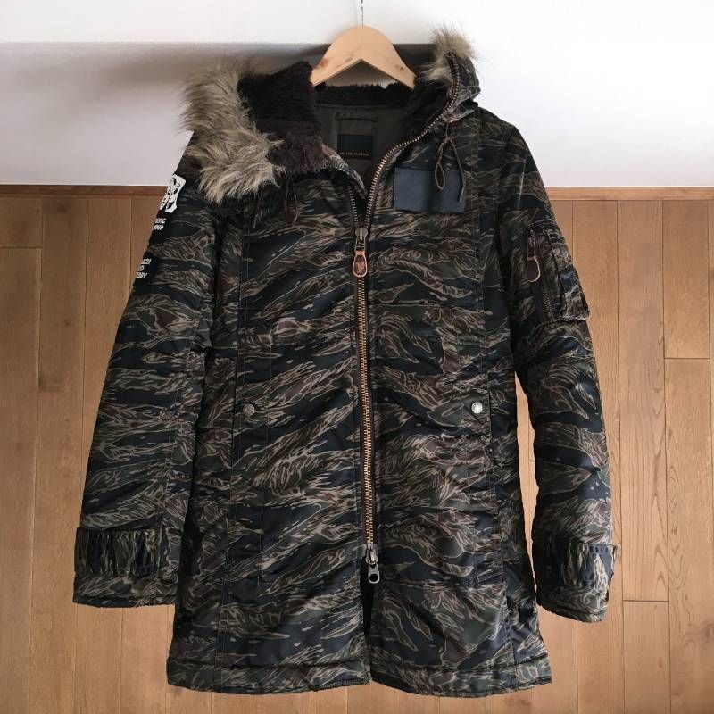 美品 HYSTERIC GLAMOUR ヒステリックグラマー プリマロフト タイガー