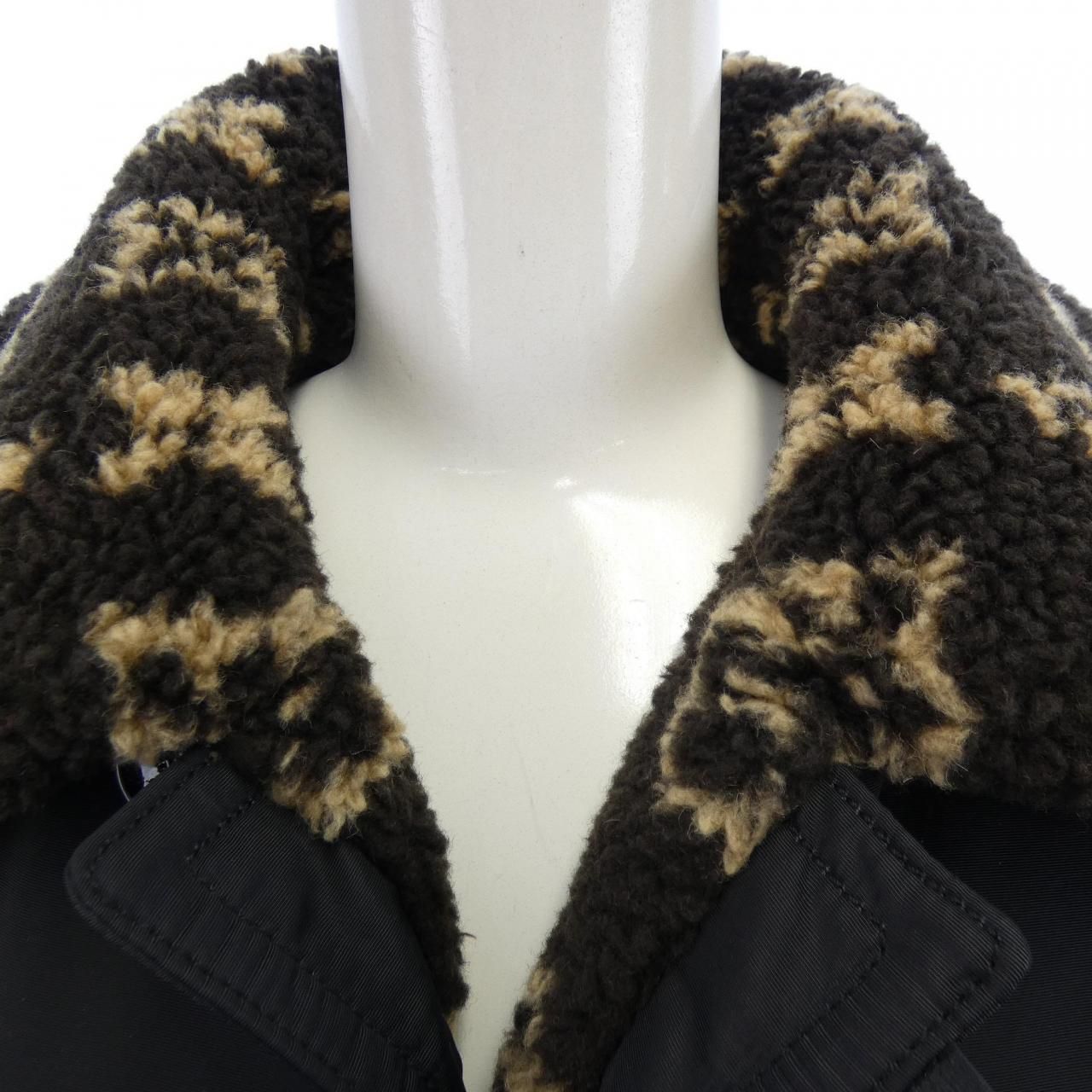 ルイヴィトン LOUIS VUITTON リバーシブルモノグラムテディ FMCO03GP1  