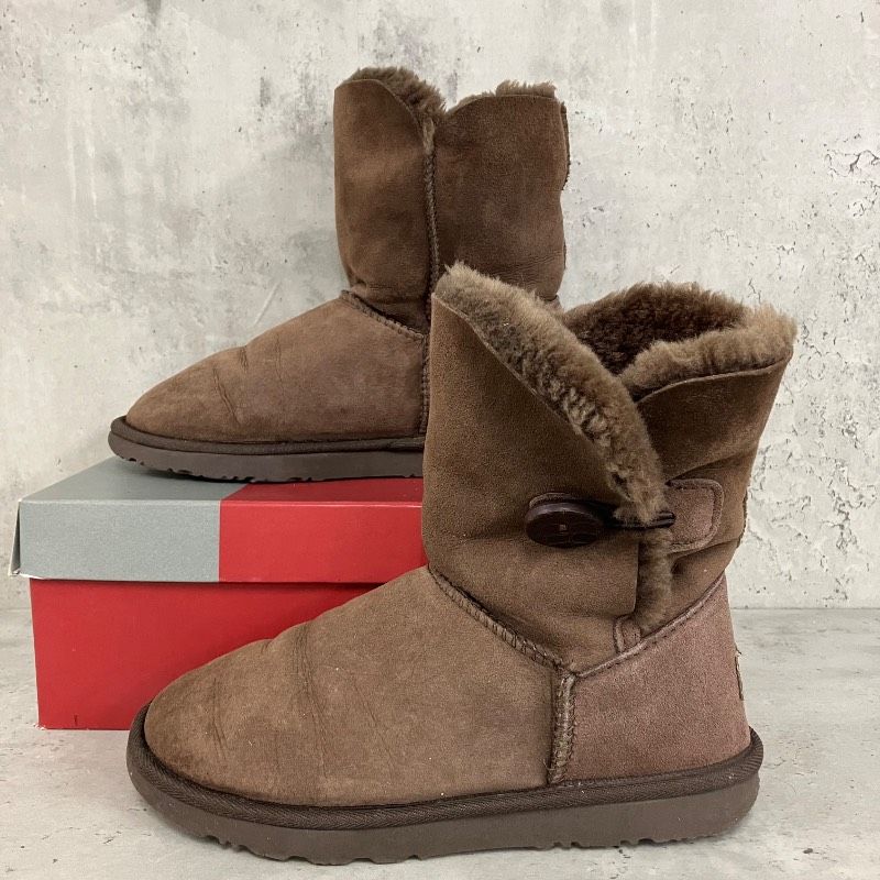 UGG アグ オーストラリア製 ムートンブーツ ベイリーボタン チョコ