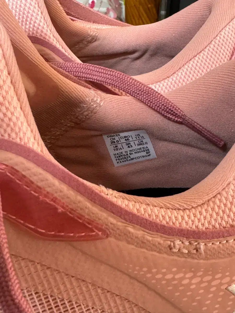 0 FF NOVA GLIDE ピンク グライドノヴァ アシックス バスケットシューズ アシックス(ASICS)バスケットシューズ アシックス（ASICS）（メンズ、レディース）バスケットシューズ バッシュ グライド ASICS ff4 25cm 24.5