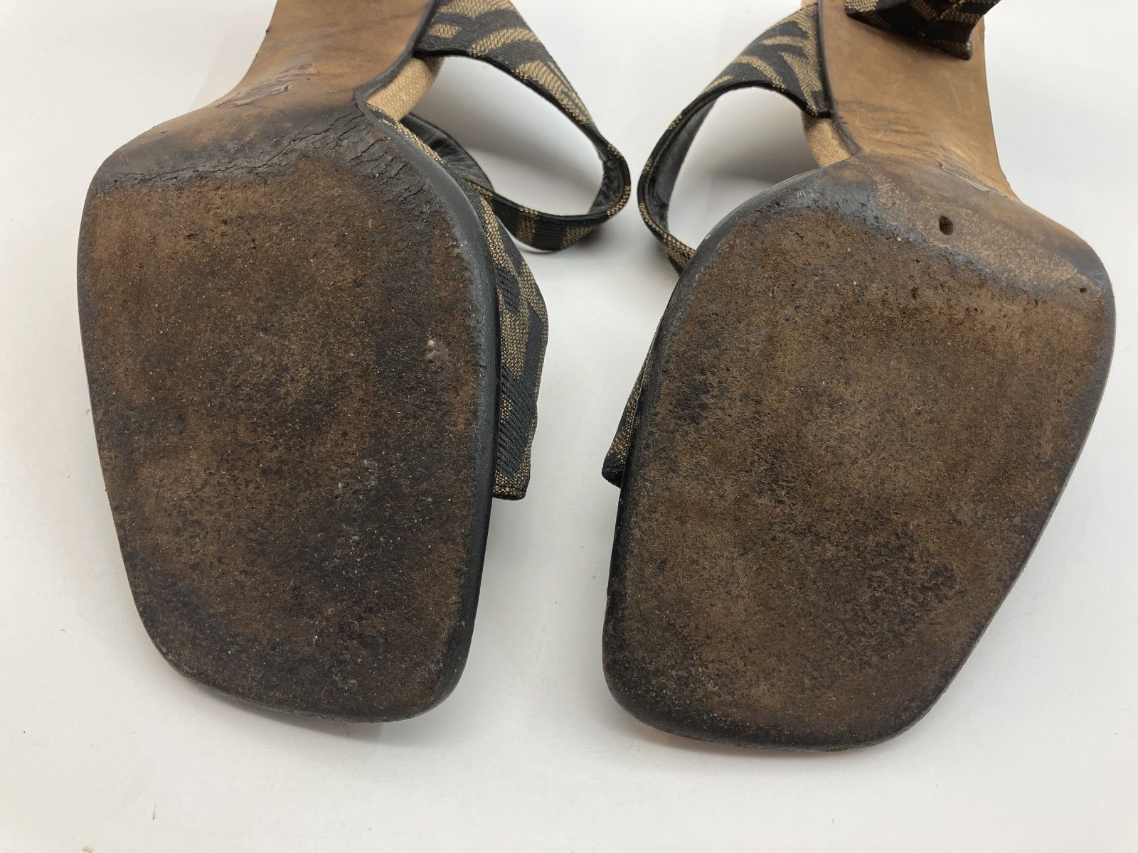 FENDI フェンディ ズッカ柄 サンダル ブロックヒール 約9cm EU37（約