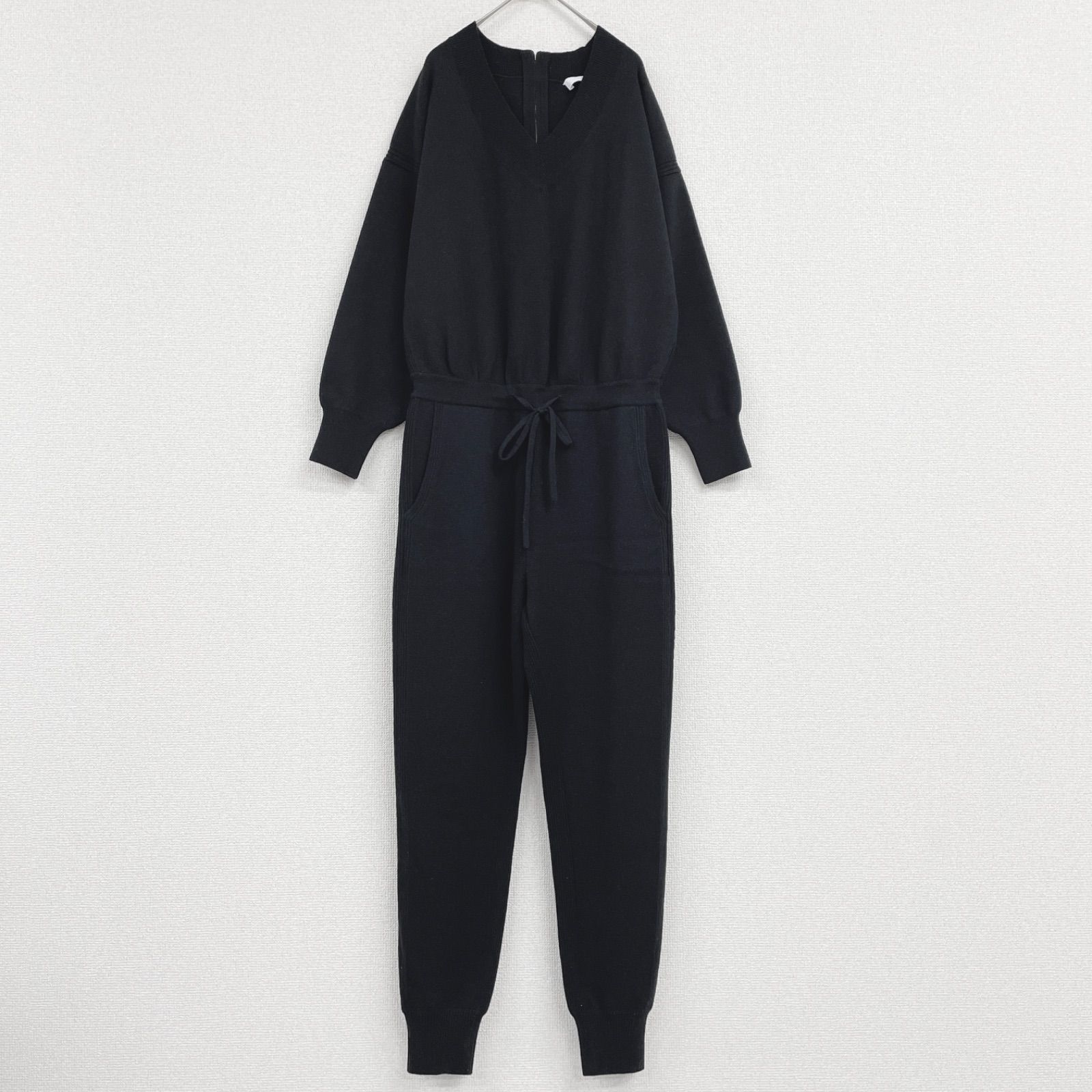 Cruciani 美品✨ウールカシミヤジャンプスーツ グレー 38サイズ Cruciani 美品✨ウールカシミヤジャンプスーツ グレー 38サイズ