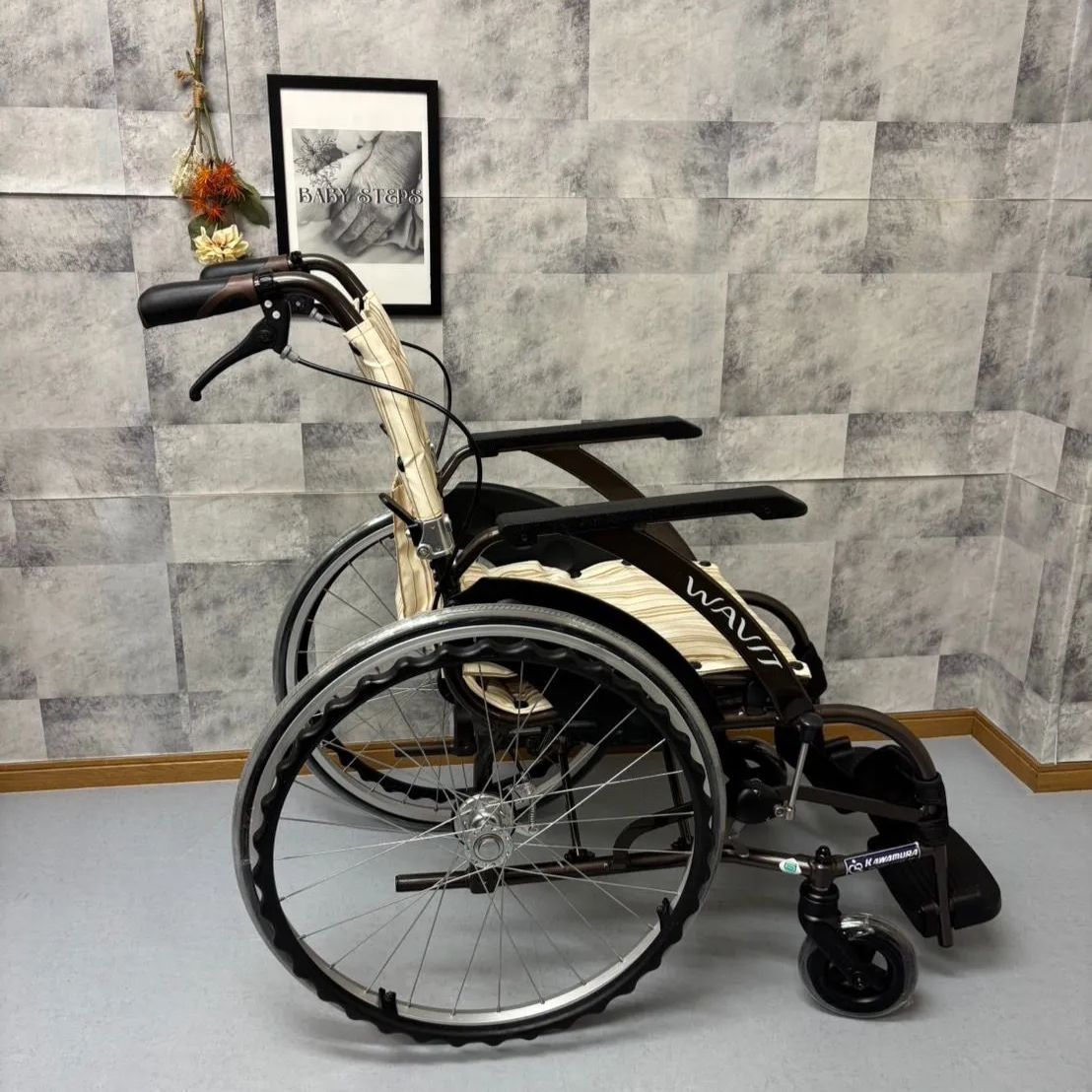 WAVITシリーズ WA22-40 ノーパンクタイヤ 自走介助兼用 車椅子 車いす